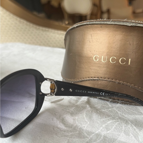 Gucci Women's Black Sunglasses - Picture 2 of 3